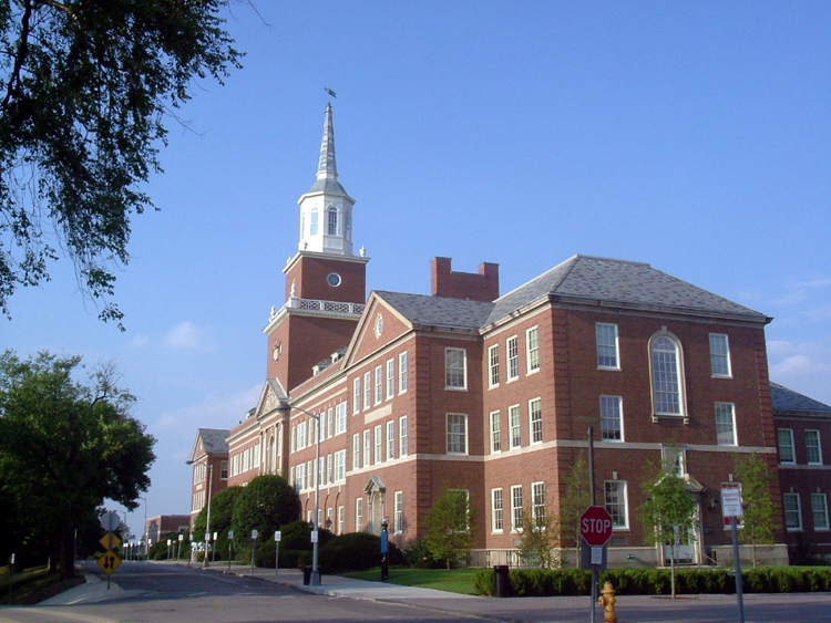 辛辛那提大学的McMicken Hal.jpg 辛辛那提大学的McMicken Hal.jpg